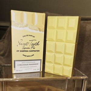 Sabrina Carpenter Perfume 1oz Brand New